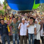 H. Ridwan Mantan Kades Penapalan Bersama Ratusan Warga Dukung Penuh Pasangan Agus-Nazar IMG-20241102-WA0088