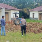 Dalam Rangka Melaksanakan Program 100 Hari Pemerintah Tentang Ketahanan Pangan, Polsek VII koto Ilir Membuka Lahan Pertanian di Lokasi Lahan Mapolsek VII koto Ilir. IMG-20241104-WA0308