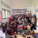 Polres Tebo Laksanakan Program Pemeriksaan Stunting dan Pemberian Gizi Tambahan di Posyandu Anggrek 1, Desa Bedaro Rampak IMG-20241115-WA0180