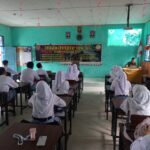 Satgas TMMD Berikan Penyuluhan Wasbang Di SMAN 1 Tebo, Kepsek Ucapkan Terimakasih Kepada TNI IMG-20250227-WA0098