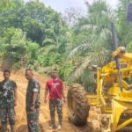 Dandim 0416/Bute Tinjau Langsung Lokasi Pelaksanaan Kegiatan TMMD Ke-123 di Desa Teluk Kuali dan Desa Malako Intan IMG-20250304-WA0047