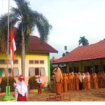 Upacara Bendera Perdana Semester II 2026, Ini Pesan Kepsek 194 Indra Yulaikah