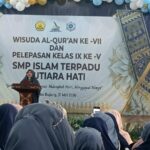 Meriah dan Khidmat, SMP SIT Mutiara Hati Gelar Pelepasan Angkatan Ke-5 dan Wisuda Al-Qur’an Ke-7